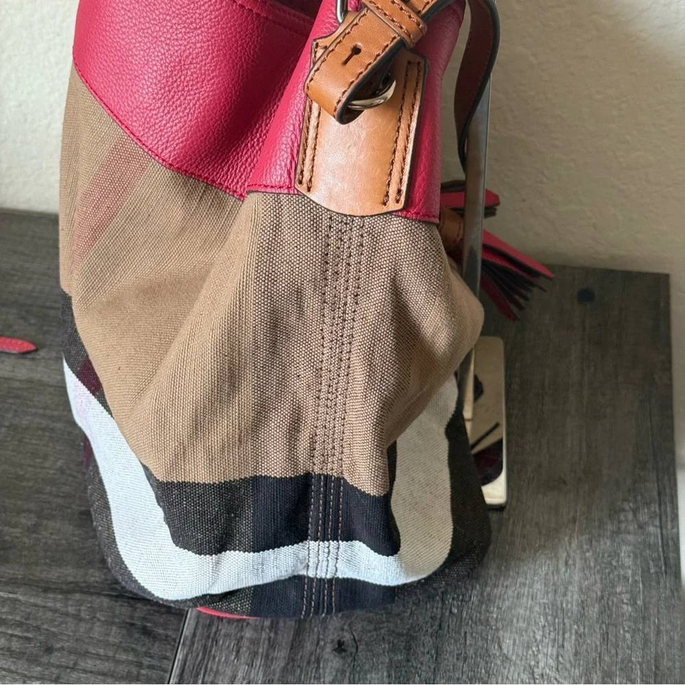 💎Burberry Chevron Canvas Ashby Tassle Bucket Hobo Bag 💎 - Picture 3 of 16